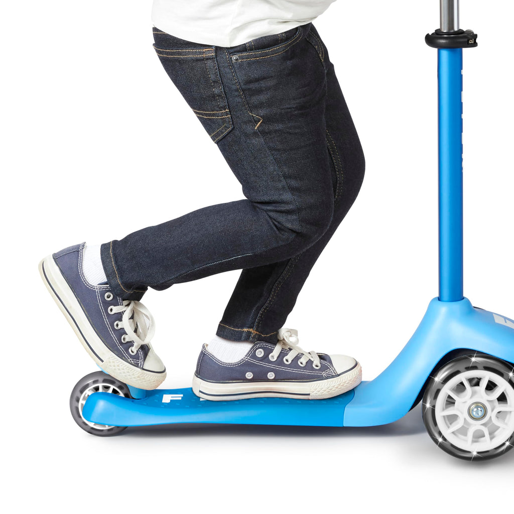 Lean to Steer Toddler Scooter M403