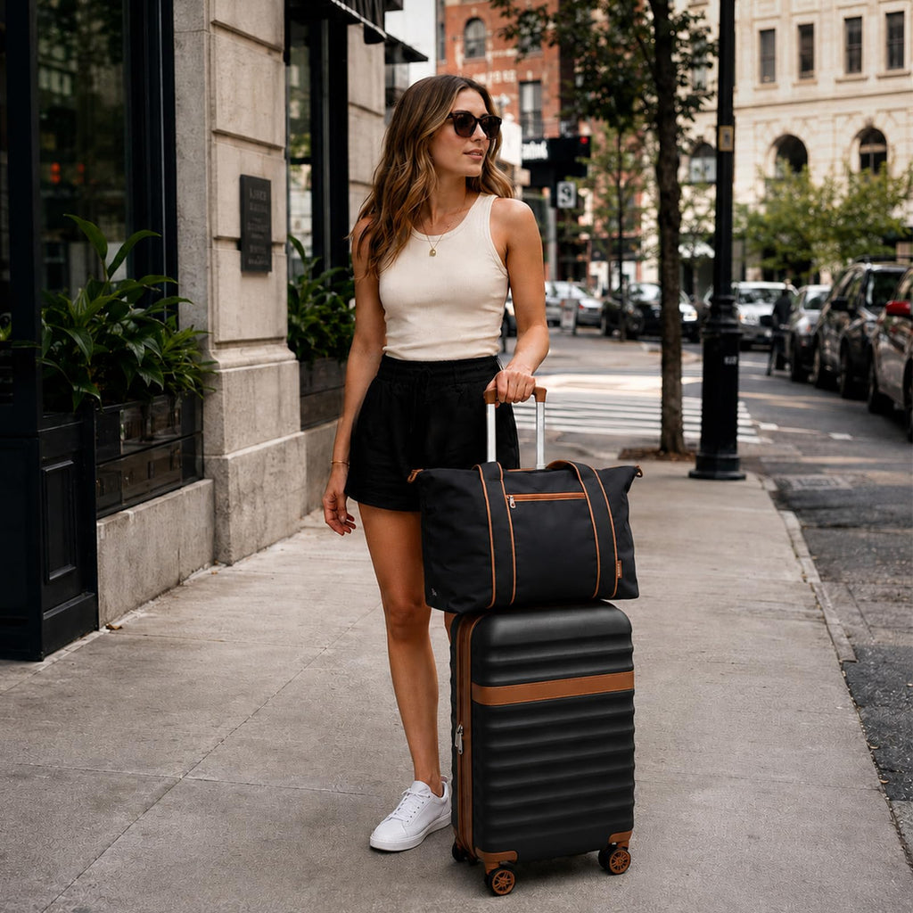 Black 20in Expandable Hardshell Carry-On V987