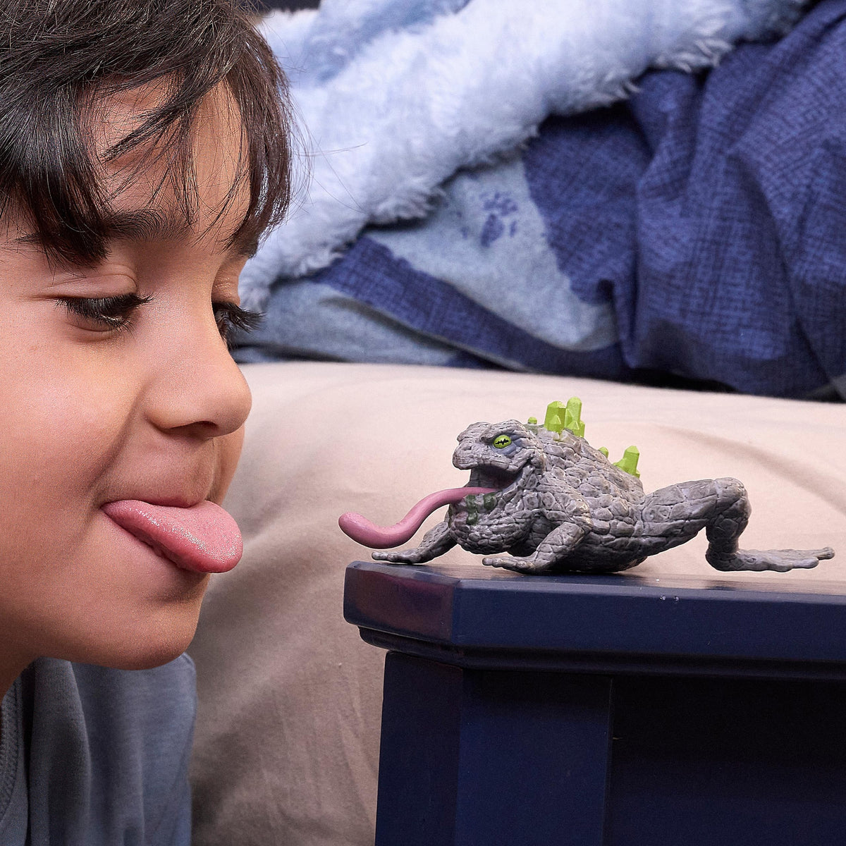 Stone Toad Toy Figurine F5580